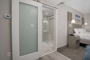 Lighthouse Suites - Best Western Signature Collection