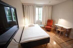 Hotelli Jokipuisto