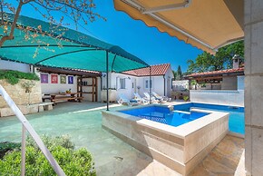 Holiday Home Skrika