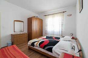 Apartment Alana -