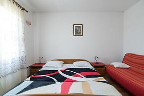 Apartment Alana -