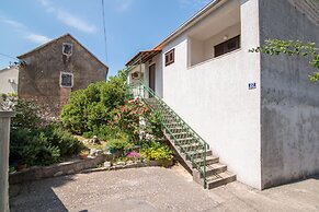 Apartment Alana -
