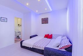 Studio Luce Mala