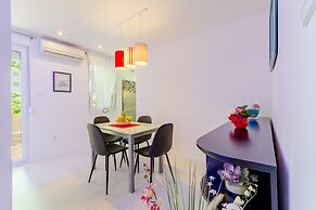 Studio Luce Mala