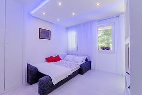 Studio Luce Mala