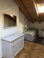 Villa Giudici Luxury app on the Lake