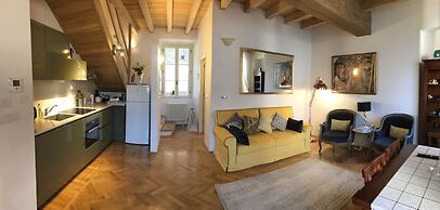 Villa Giudici Luxury app on the Lake