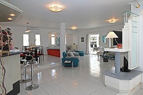Villa Supreme