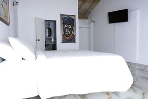 Pulse Suites at Villa Ronai