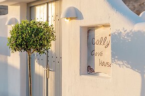 Fira-cave-sleeps 13-parking-pool-pet Friendly