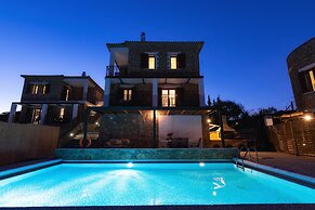 Armonia Seaside Villas