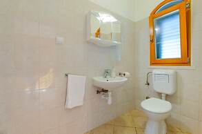 Seafront Holiday Home Marija