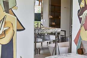 Villa M