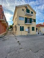 Lithostroto Suites