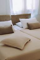 Lithostroto Suites