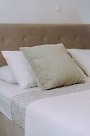 Lithostroto Suites
