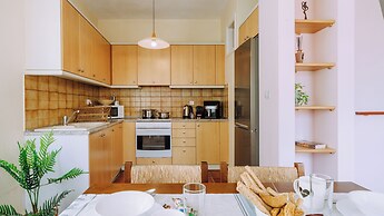 Lithostroto Suites