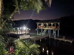 Palmeras del Río Hotel