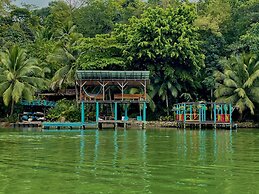 Palmeras del Río Hotel