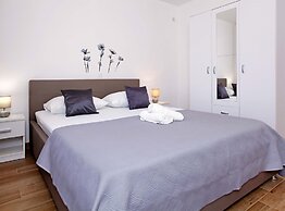 Apartments Villa Senija
