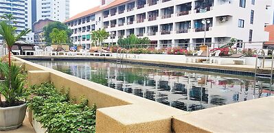 Plaza Residence Jomtien Beach - Large Studio Condo