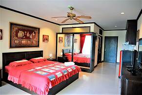 Plaza Residence Jomtien Beach - Large Studio Condo