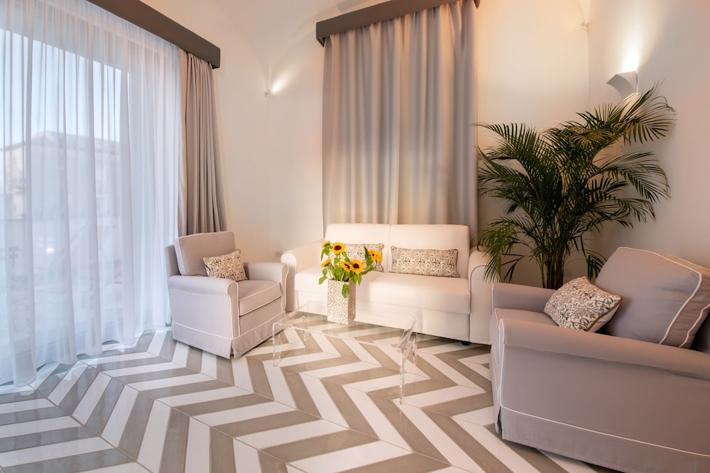 Luxury Suite with Terrace