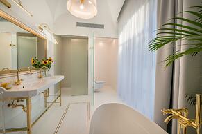 Luxury Suite with Terrace