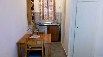 Captivating 1-bed Apartment in Lefkos