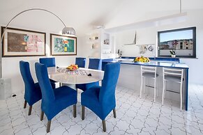 Luxury Apartment with Penthouse and Pool