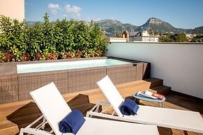 Luxury Apartment with Penthouse and Pool
