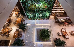 Elcielo Hotel & Restaurant