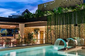 Elcielo Hotel & Restaurant