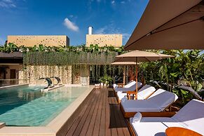Elcielo Hotel & Restaurant