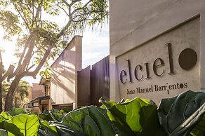 Elcielo Hotel & Restaurant