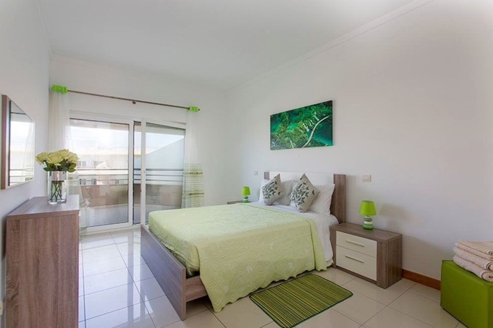Albufeira - Apartment - Sleeps 4 - Pool - Seaside