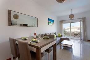 Albufeira - Apartment - Sleeps 4 - Pool - Seaside