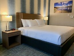 Meridian Inn & Suites Regina Airport