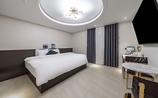 Knox Hotel