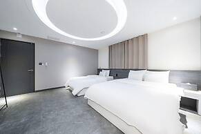 Knox Hotel