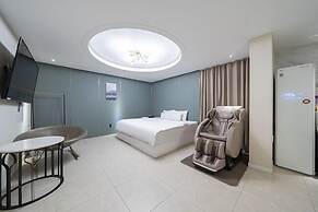 Knox Hotel