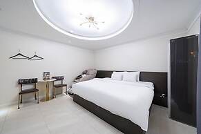 Knox Hotel