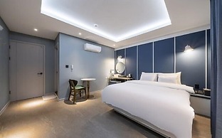 Knox Hotel