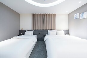 Knox Hotel