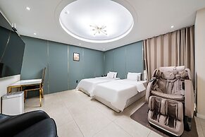 Knox Hotel