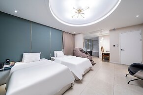 Knox Hotel