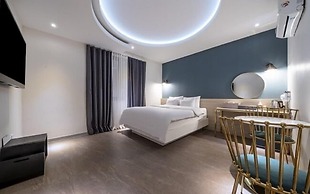 Knox Hotel