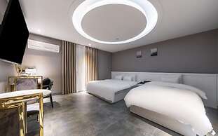 Knox Hotel