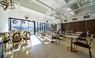 Knox Hotel