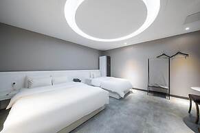 Knox Hotel